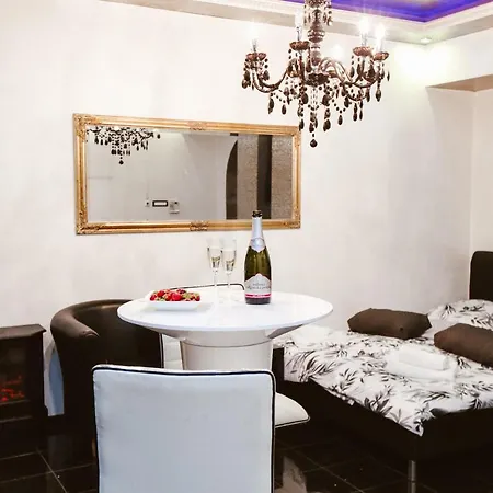 Time Apartment *